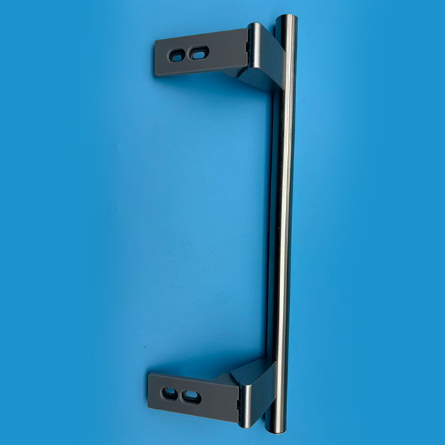 POIGN&Eacute;E DE PORTE R&Eacute;FRIG&Eacute;RATEUR L335 909653401 (POIGN&Eacute;E 959017800)
